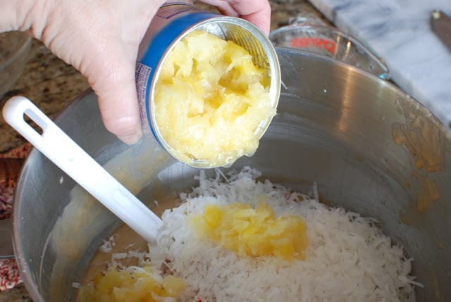 can crushed pineapple added to bowl