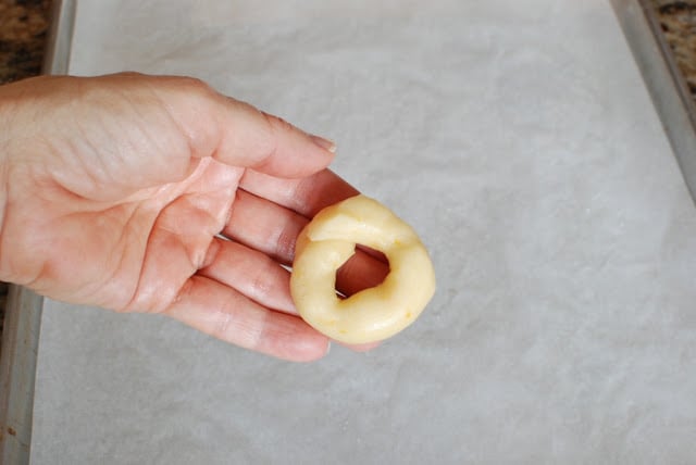 Berlinerkranser dough shaped into a wreath