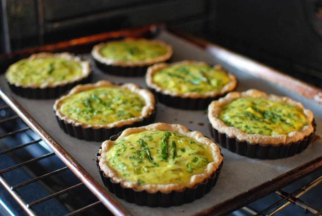 6 baked quiche tarts