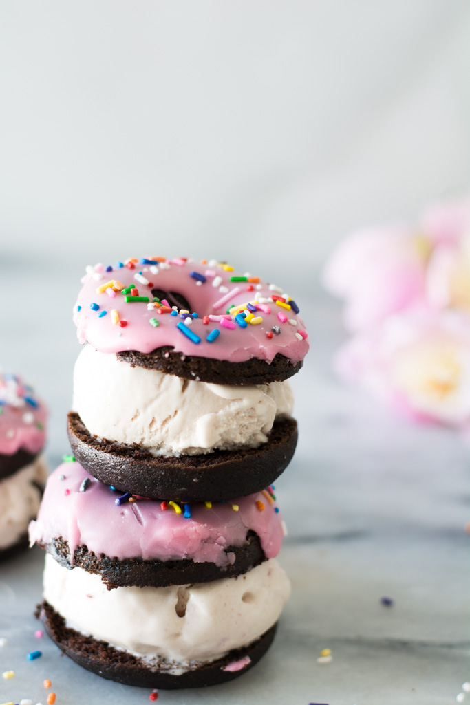 Donut Ice Cream Sandwiches : Scoop Sandwiches