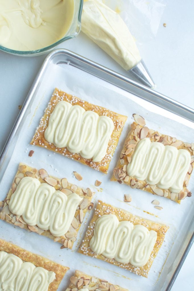 Easy Fresh Berry Puff Pastry Tarts