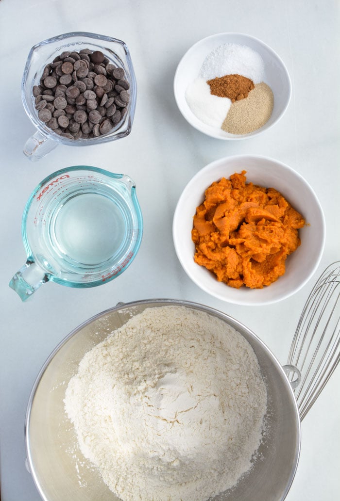 flour, pumpkin, chocolate chips