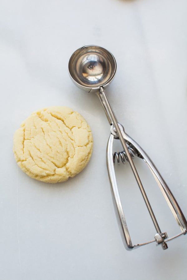 sugar cookie with scoop