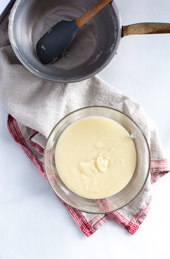 White chocolate roux in a bowl
